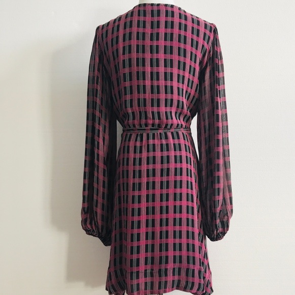 🆕 NEW WITH TAG GANNI Checked mini wrap dress size FR 38 is equivalent to… - Picture 8 of 15